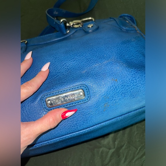 Steve Madden Blue Textured Crossbody Bag - Picture 3 of 4